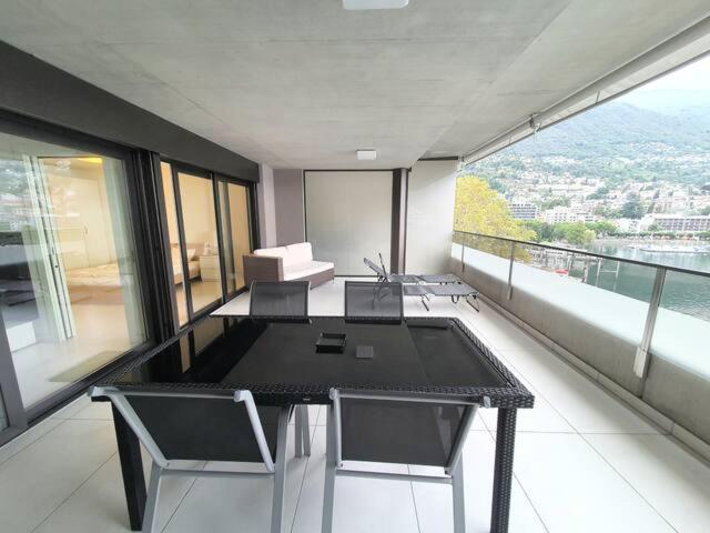 Residenza Vivian Deluxe Apartments โลการ์โน ภายนอก รูปภาพ