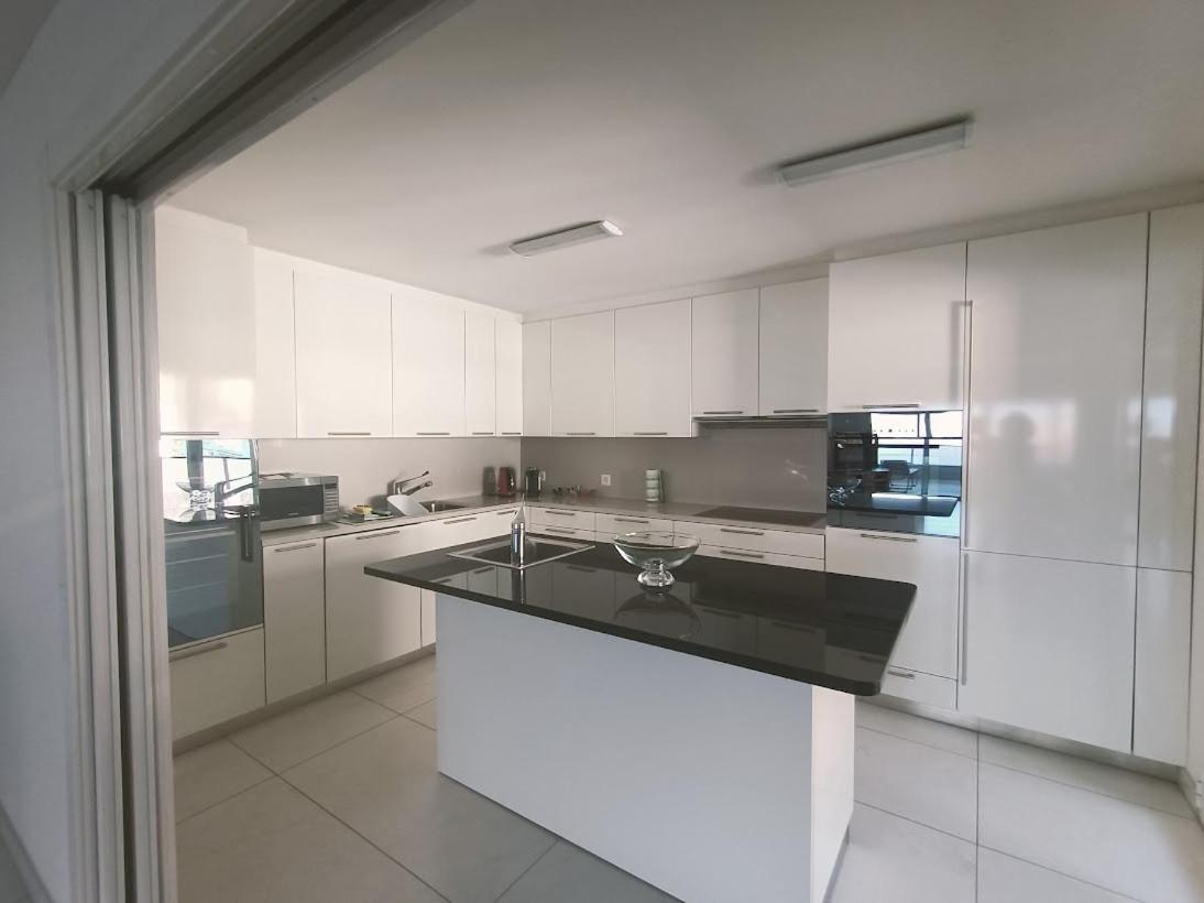 Residenza Vivian Deluxe Apartments โลการ์โน ภายนอก รูปภาพ