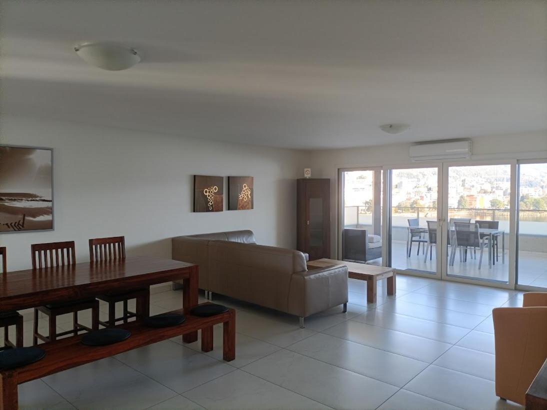 Residenza Vivian Deluxe Apartments โลการ์โน ภายนอก รูปภาพ