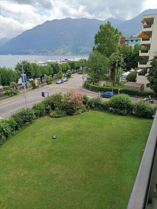 Residenza Vivian Deluxe Apartments โลการ์โน ภายนอก รูปภาพ