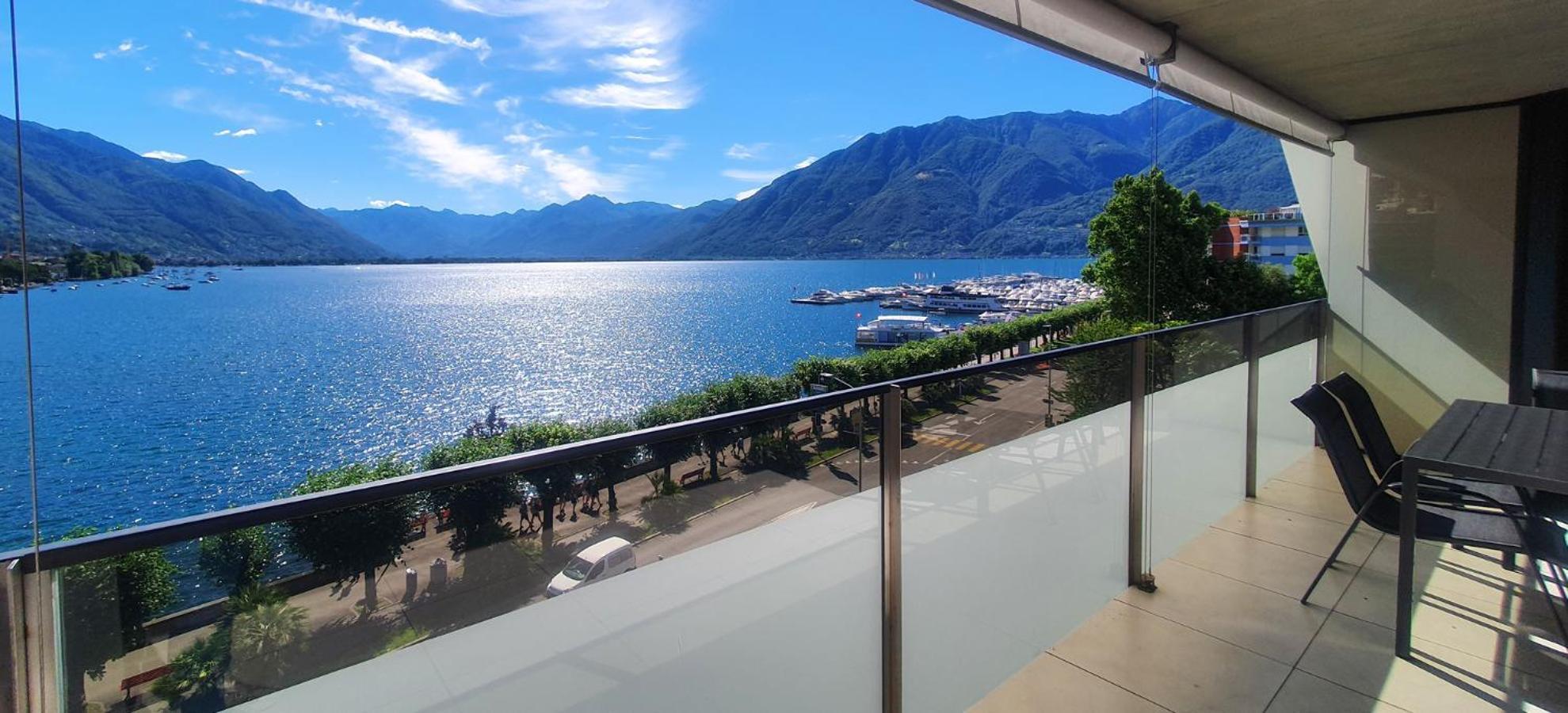 Residenza Vivian Deluxe Apartments โลการ์โน ภายนอก รูปภาพ